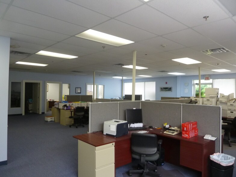 More Photos Of 43 Newburgh Rd, Hackettstown Office For Lease