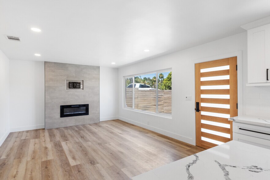 More Photos Of 632 Truly Ter, Vista Apartments For Sale