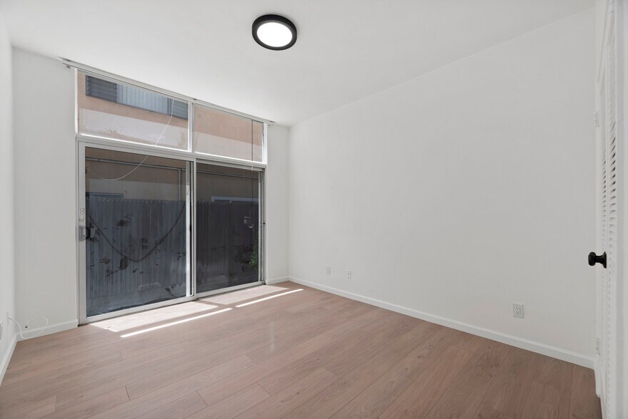 More Photos Of 329 S Rexford Dr, Beverly Hills Apartments For Sale