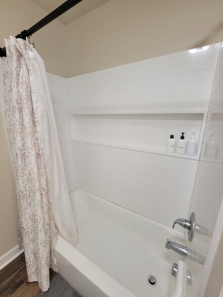 More Photos Of 109 E Highfill Ave, Liberty Apartments For Sale