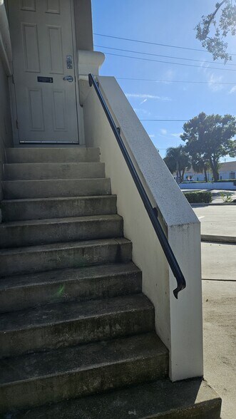 More Photos Of 3001 W Azeele St, Tampa Office For Lease