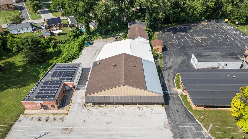 More Photos Of 909-911 Milton Rd, Alton Flex For Sale