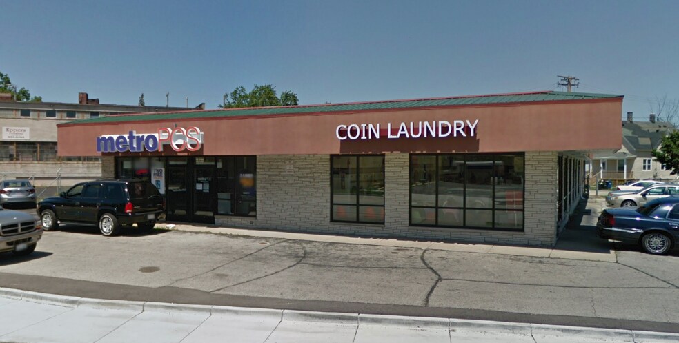 More Photos Of 1730 State St, Racine Freestanding For Lease