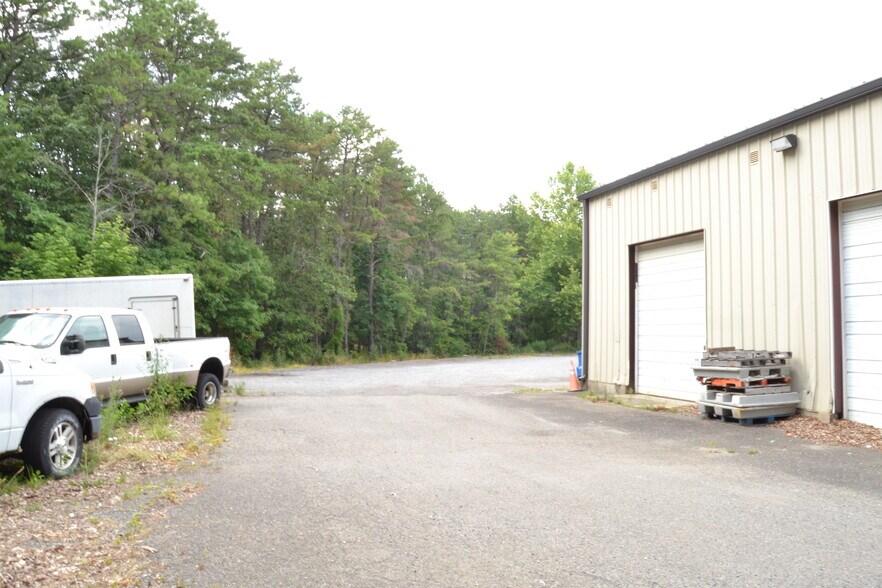 More Photos Of 487 Wright Debow Rd, Jackson Flex For Sale