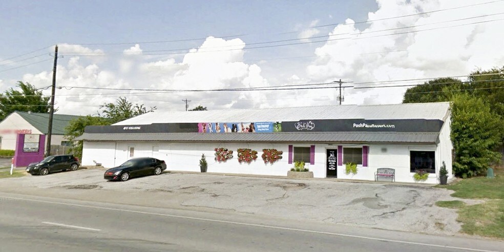 More Photos Of 6607 Colleyville Blvd, Colleyville Warehouse For Lease