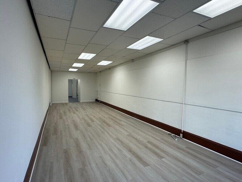 More Photos Of 1551-1555 Clement St, San Francisco Storefront Retail Residential For Lease