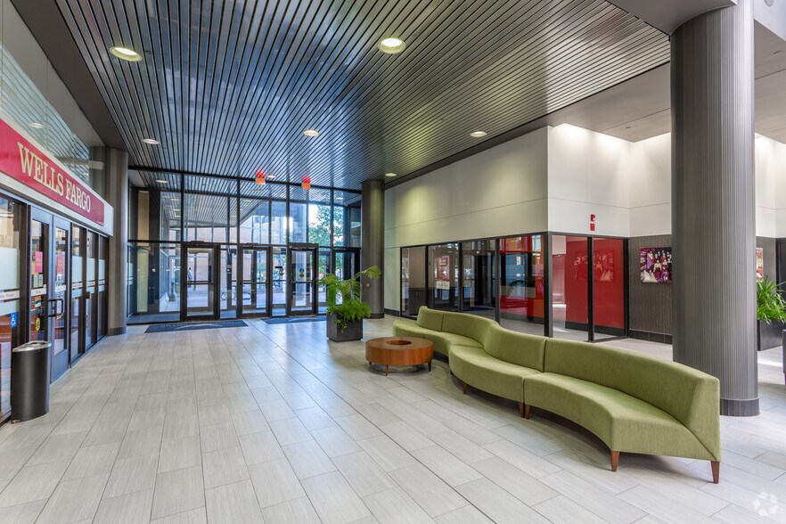 More Photos Of 600 4th St, Sioux City Office For Lease