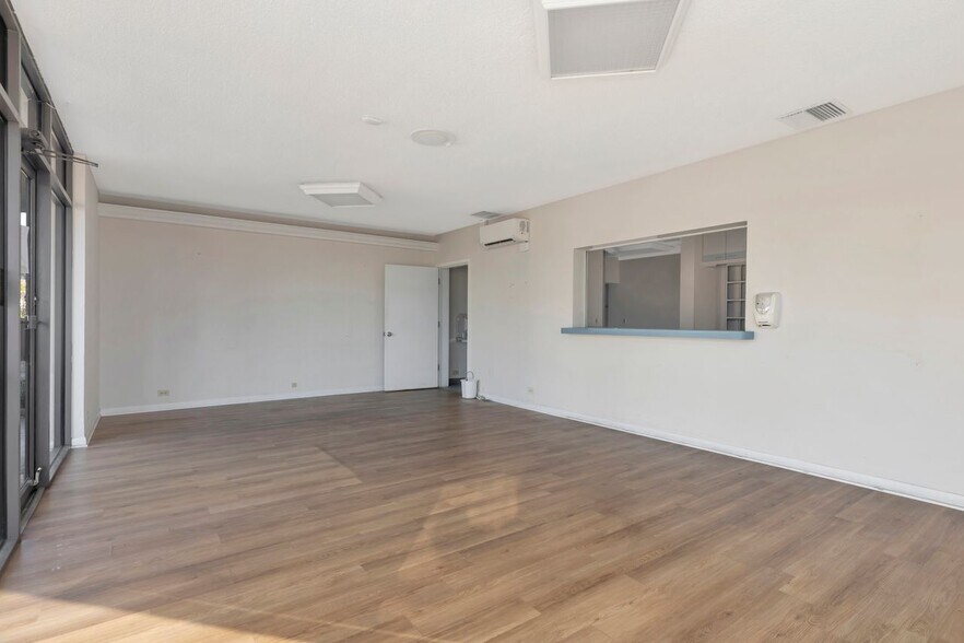 More Photos Of 1201 S Myrtle Ave, Clearwater Medical For Sale
