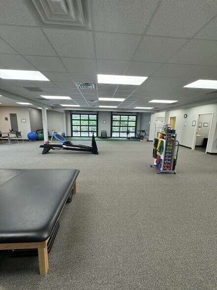 More Photos Of 3709 Gentian Blvd, Columbus Restaurant For Lease