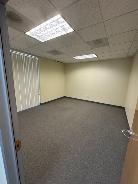 More Photos Of 1306 Palomares St, La Verne Warehouse For Lease
