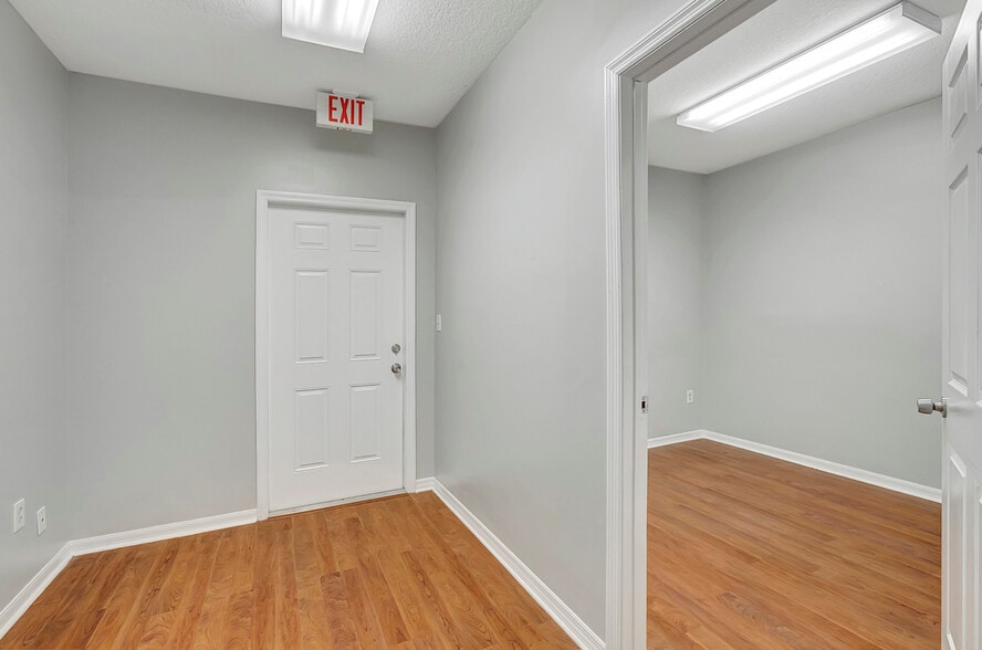 More Photos Of 28953 Wesley Chapel Blvd, Wesley Chapel Office For Lease