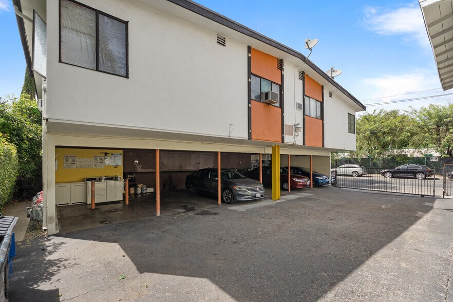 More Photos Of 6610 Selma Ave, Los Angeles Apartments For Sale