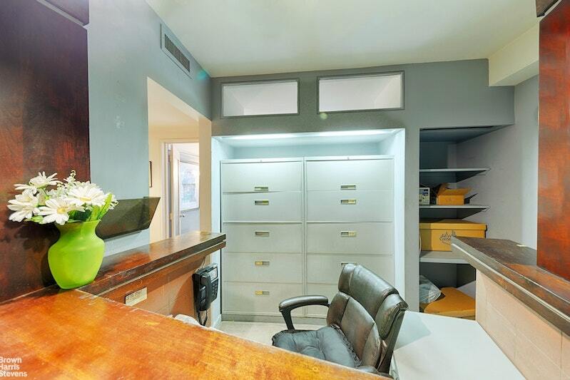 More Photos Of 15 W 72nd St, New York Apartments For Sale