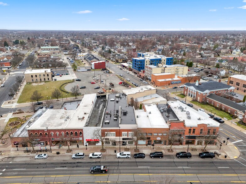 More Photos Of 2919 First St, Wyandotte General Retail For Lease