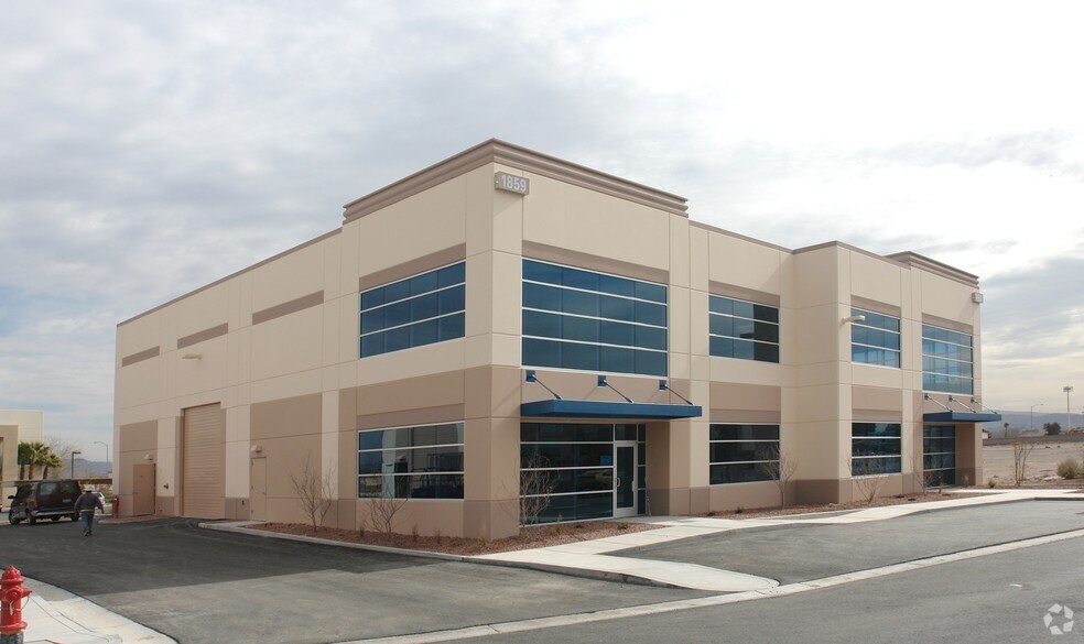 More Photos Of 1859-1863 Whitney Mesa Dr, Henderson Flex For Sale