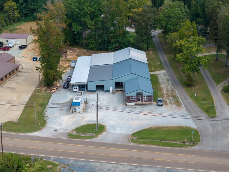 More Photos Of 455 E Main St, Parsons General Retail For Sale