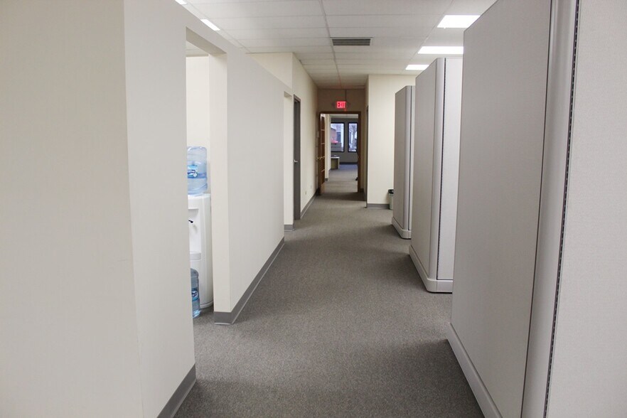 More Photos Of 6252 N Lincoln Ave, Chicago Office For Lease