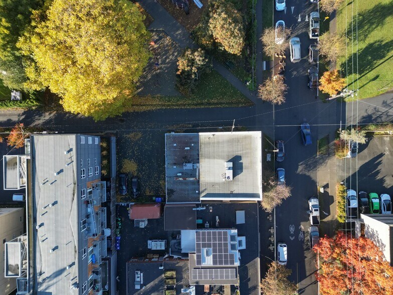 More Photos Of 941 Kings Rd, Victoria Office For Sale