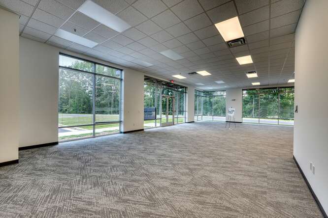 More Photos Of 3920 Falcon Pky, Flowery Branch Unknown For Lease