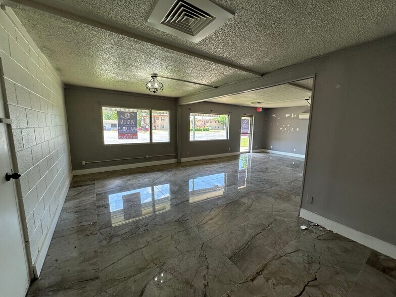 More Photos Of 510 W Main St, Azle Storefront Retail Office For Sale