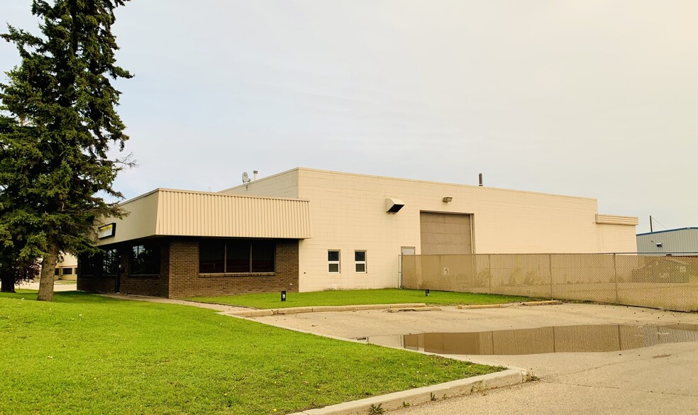 Primary Photo Of 6615 45th St, Leduc Manufacturing For Lease