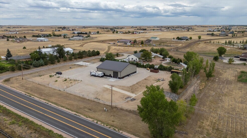 More Photos Of 15181 Shadow Wood St, Brighton Parking Garage For Lease