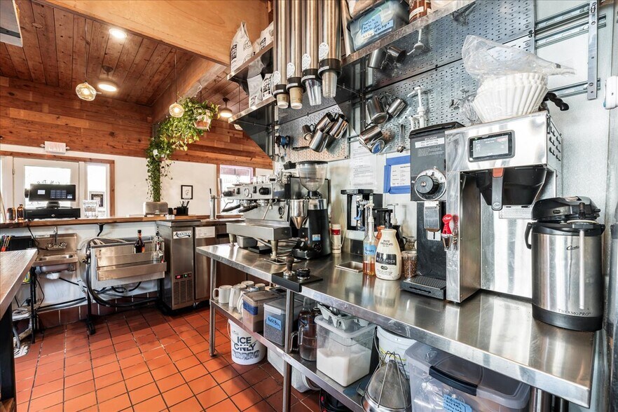More Photos Of 217 W Hopkins St, San Marcos Restaurant For Sale