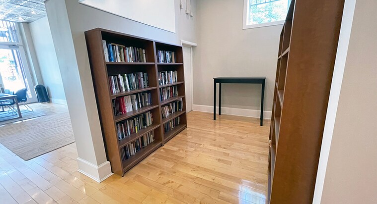 More Photos Of 509-511 N Meadow St, Richmond Storefront Retail Residential For Lease