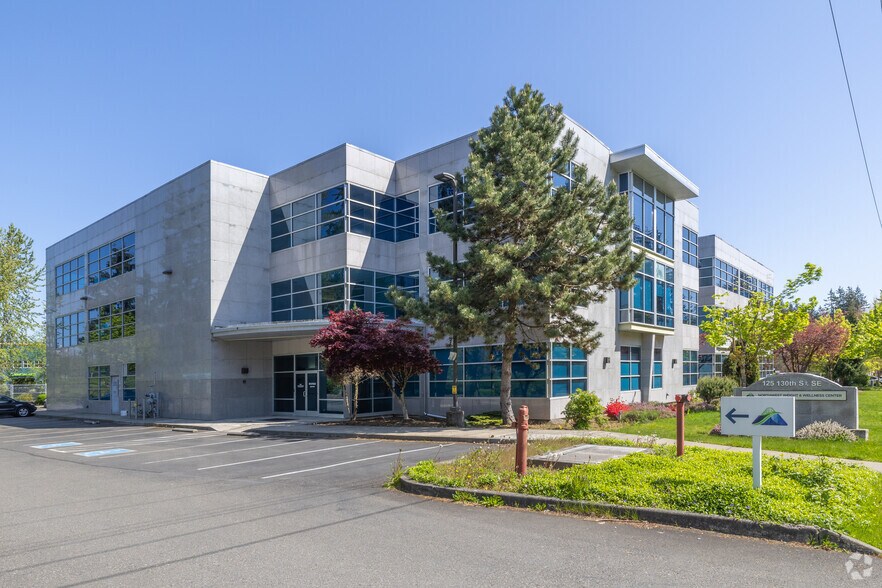 Primary Photo Of 125 130th St SE, Everett Medical For Sale