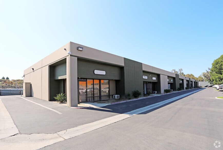 More Photos Of 11661 Martens River Cir, Fountain Valley Light Manufacturing For Lease