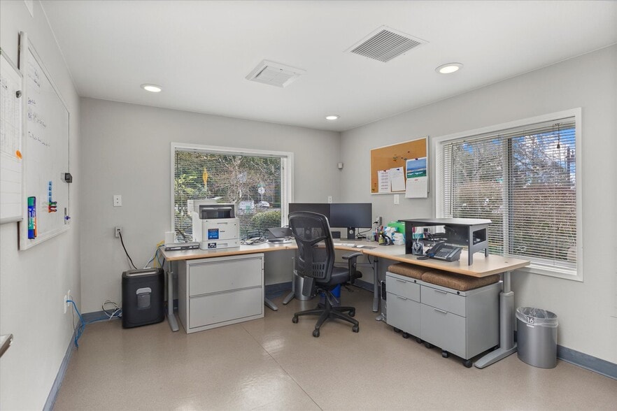 More Photos Of 5603 230th St SW, Mountlake Terrace Office For Sale