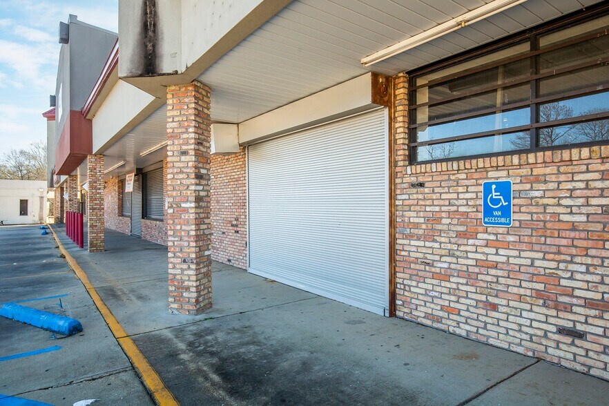 More Photos Of 3111 W Capitol St, Jackson Storefront For Lease