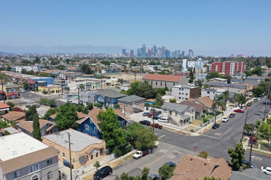 More Photos Of 1327 W 35th St, Los Angeles Apartments For Sale
