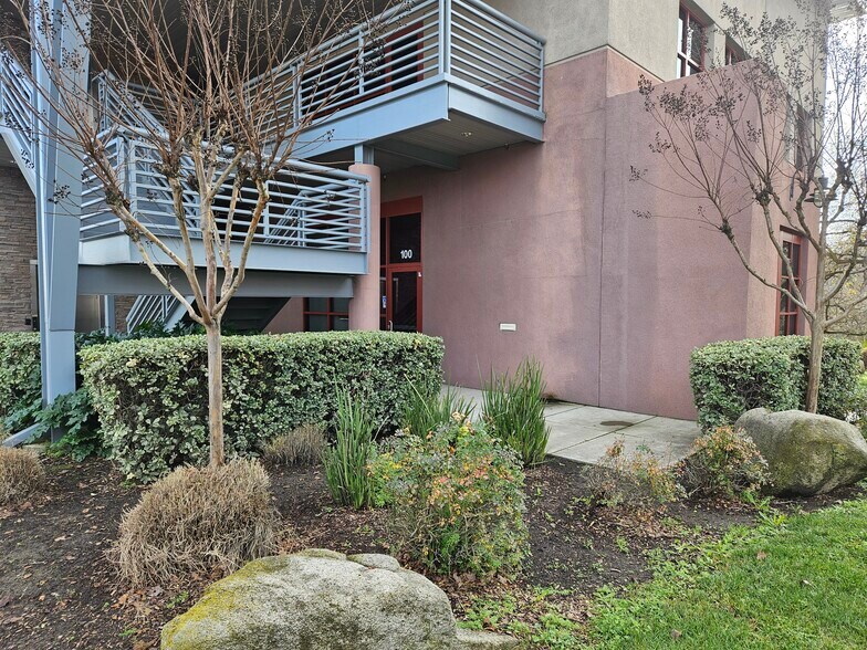 More Photos Of 1200 Scenic Dr, Modesto Office For Lease