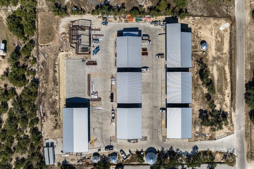 More Photos Of 451 Farrell Rd, Dripping Springs Light Distribution For Sale