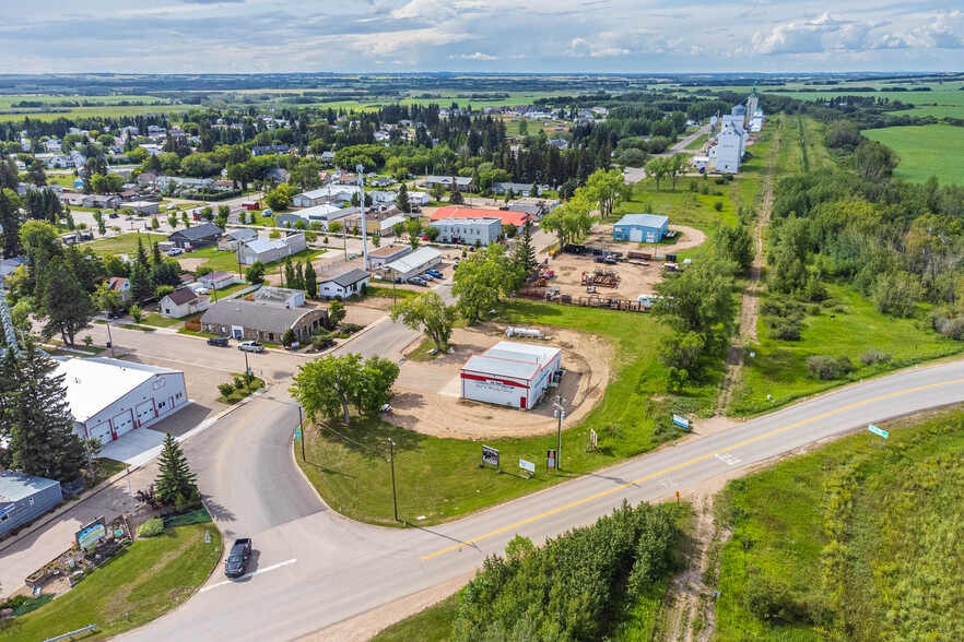 More Photos Of 20 Railway Av S, Marwayne General Retail For Sale