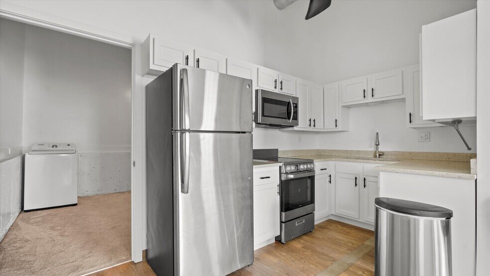 More Photos Of 1900 US 69, Excelsior Springs Warehouse For Sale