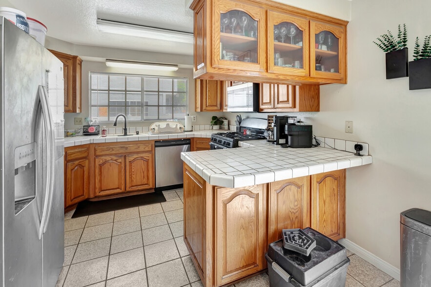 More Photos Of 12725 Barlin Ave, Downey Apartments For Sale