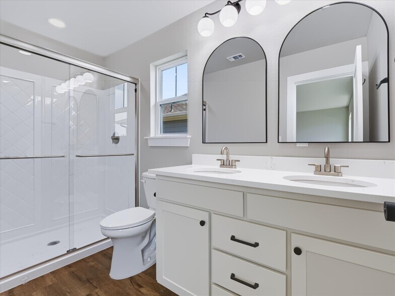 More Photos Of 1306 Country Rd, Whitesboro Apartments For Sale