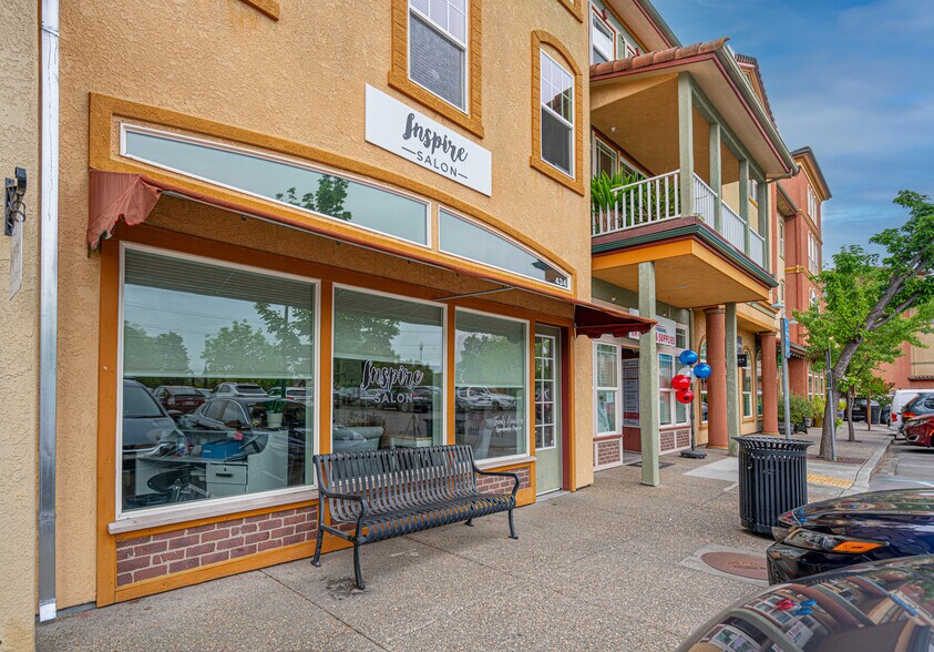 More Photos Of 9071 Windsor Rd, Windsor General Retail For Lease