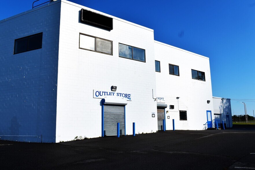 More Photos Of 130 W Boylston St, Worcester General Retail For Sale