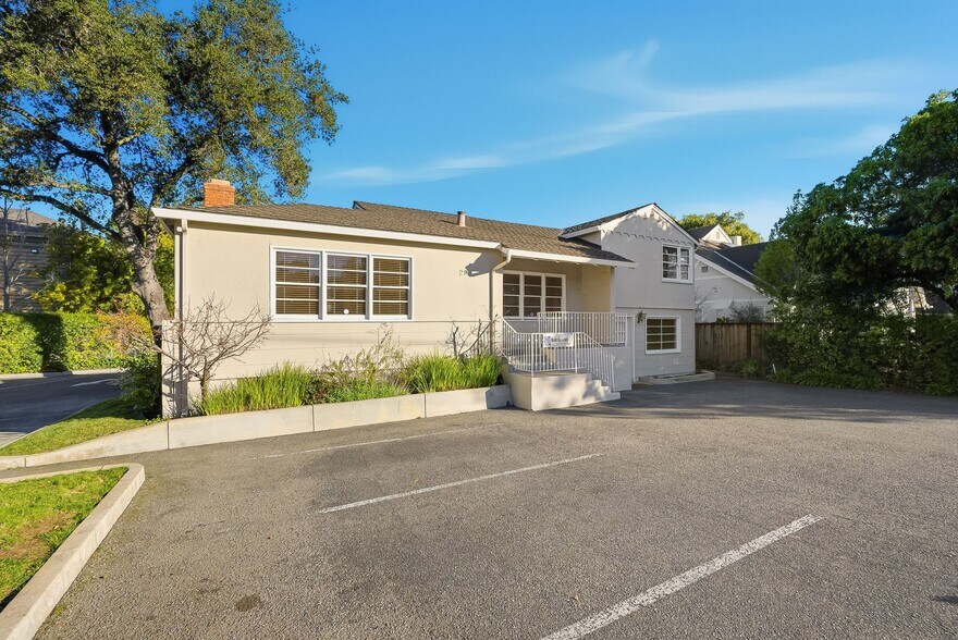 More Photos Of 29 Hawthorne Ave, Los Altos Office For Lease