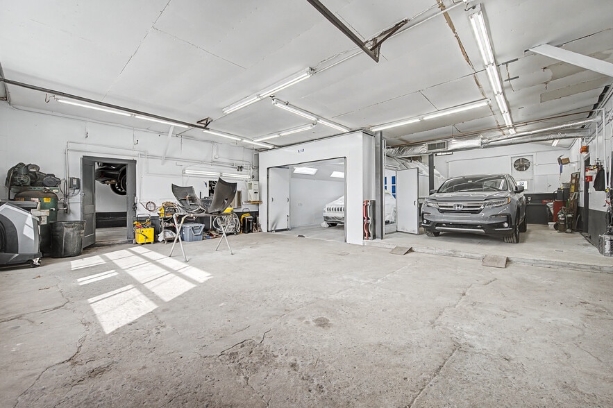 More Photos Of 298 Village St, Medway Warehouse For Sale