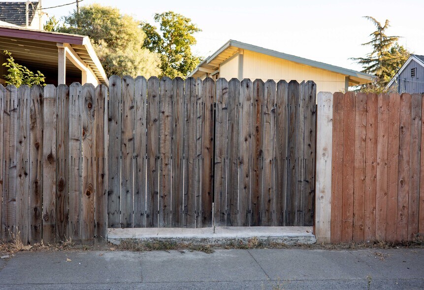 More Photos Of 5002 Martin Luther King Jr Blvd, Sacramento Religious Facility For Sale