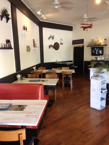 More Photos Of 750 Kapahulu Ave, Honolulu General Retail For Lease