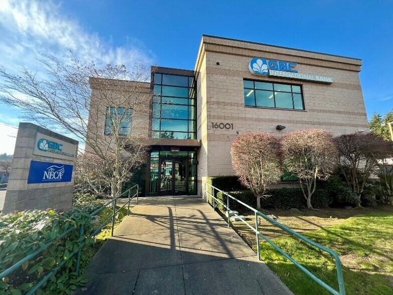 More Photos Of 16001 Aurora Ave N, Shoreline Office For Sale