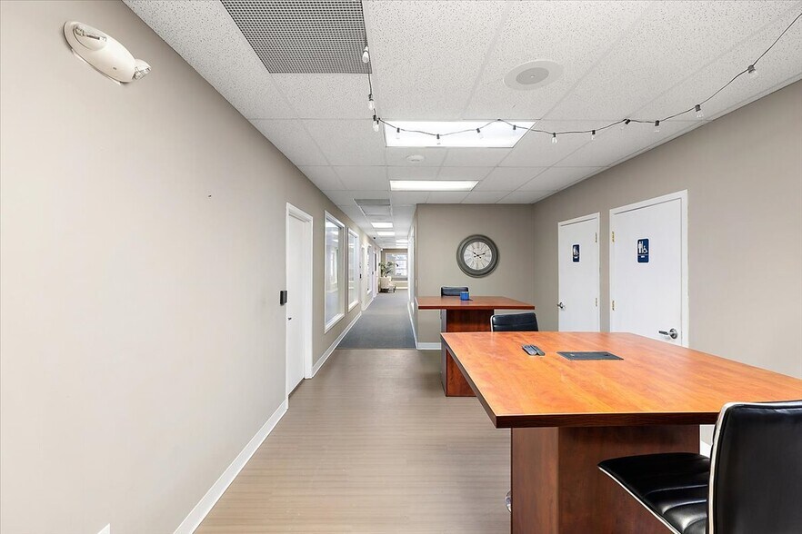 More Photos Of 37244 S Groesbeck Hwy, Clinton Township Office For Sale