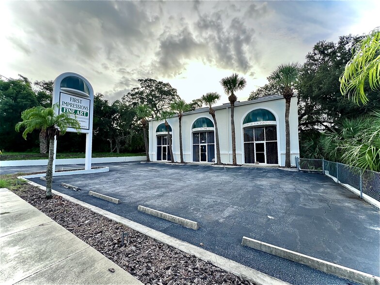 Primary Photo Of 3625 Alt 19, Palm Harbor Storefront Retail Office For Sale