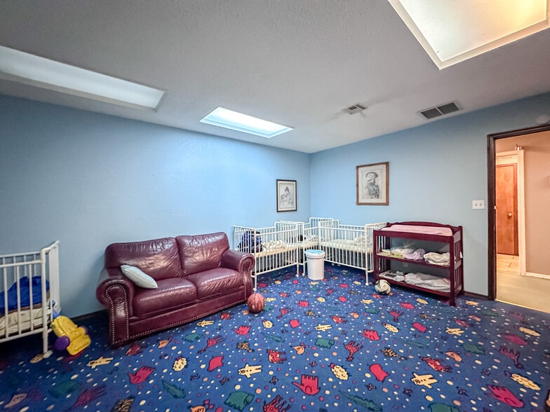 More Photos Of 2833 W Main St, Jenks Religious Facility For Sale