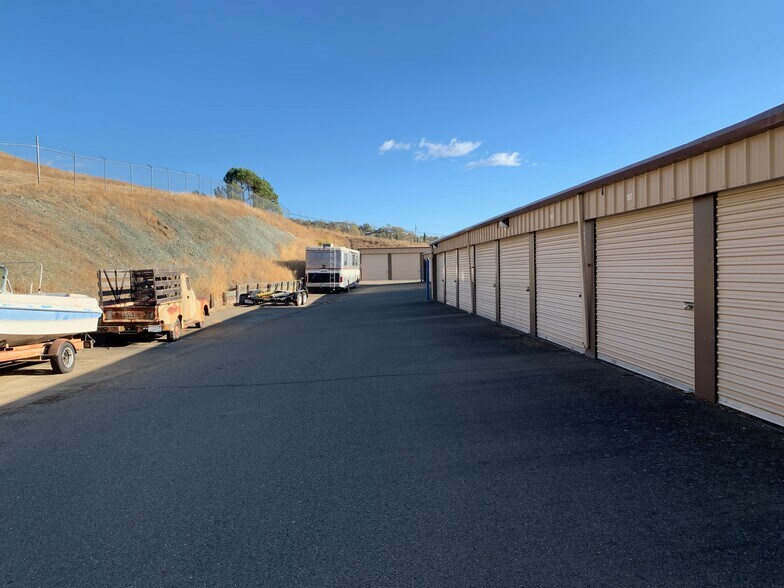 More Photos Of 2544 E State Hwy 20, Nice Self Storage For Sale